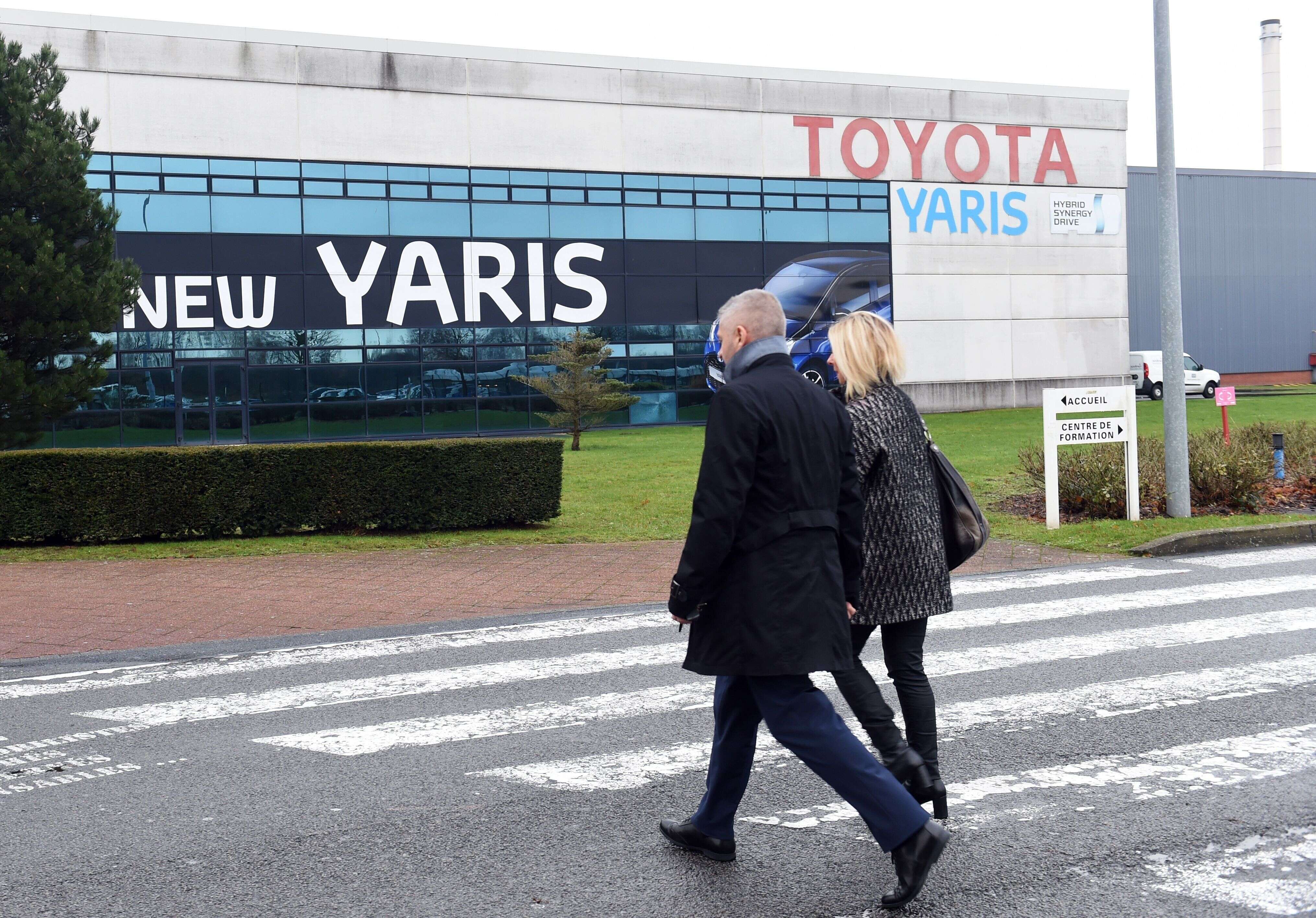 Le redémarrage de l'usine Toyota à Valenciennes fait des remous en plein confinement