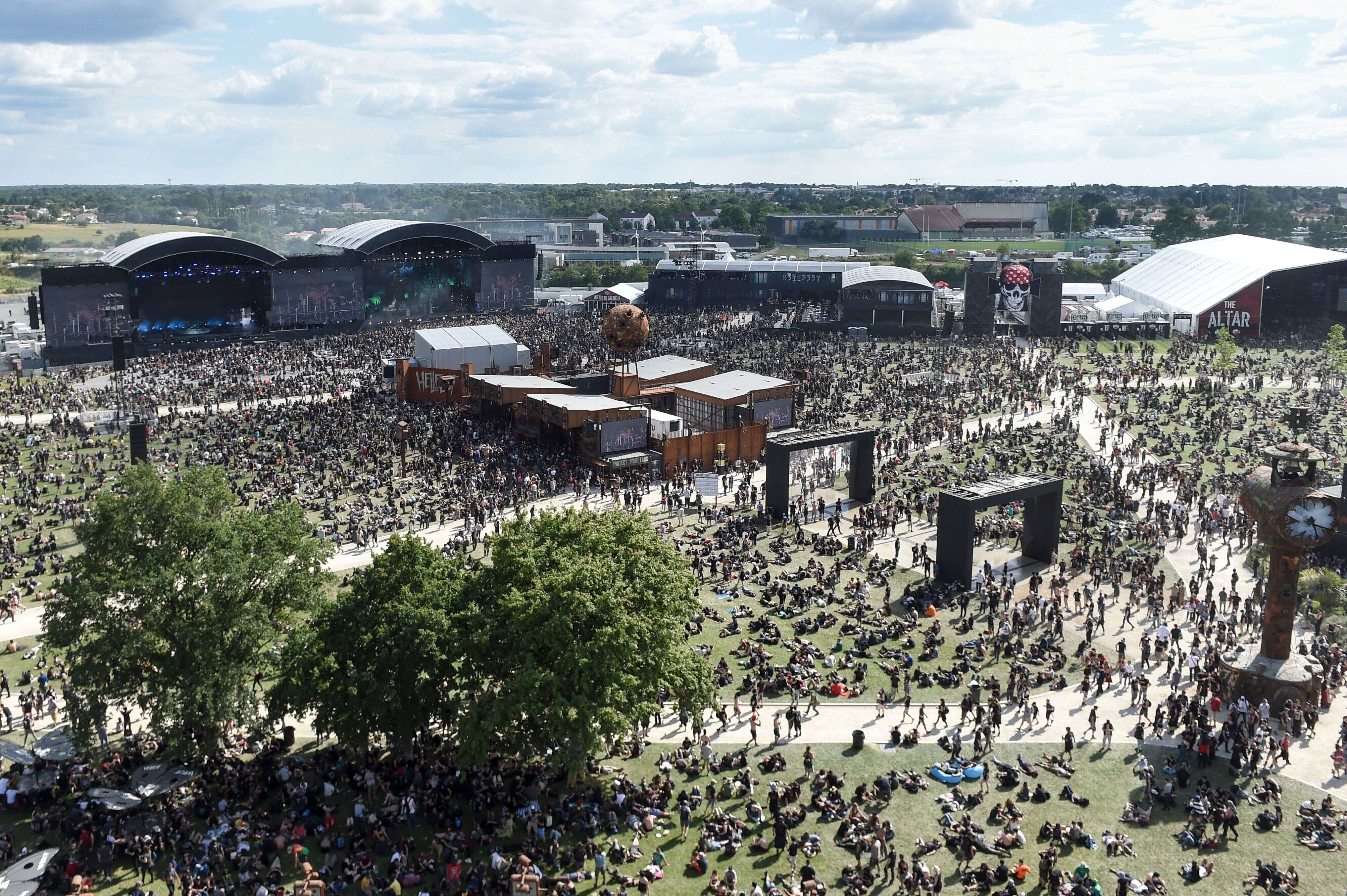 Vue aérienne du festival de musique Hellfest