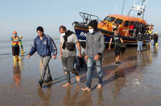 Depuis janvier, des milliers de migrants ont tenté la périlleuse traversée entre la France et le Royaume-Uni. Avec de très nombreuses interventions des autorités françaises et britanniques pour éviter des drames humains (photo d'illustration prise sur une plage anglaise).