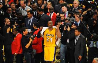 Le 13 avril 2016, Kobe Bryant jouait son dernier match avec les Los Angeles Lakers contre les Utah Jazz.