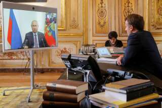 Emmanuel Macron lors d'une visioconférence avec Vladimir Poutine au mois d'août (illustration)