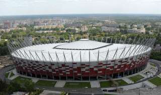 Le grand stade national de Varsovie, ici photographié en 2012, va se transformer partiellement en hôpital provisoire pour des malades du Covid-19.