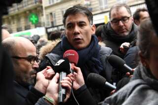 Manifestation à Paris : Olivier Faure hué et exfiltré du cortège SNCF