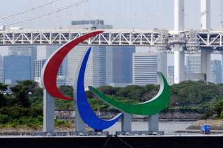 Un symbole paralympique installé à Tokyo au Japon.