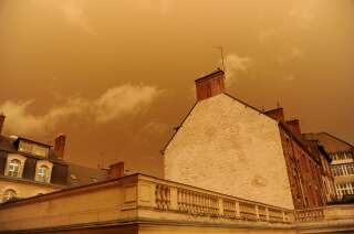 Ce lundi 22 février, un nouvel épisode de ciel coloré par du sable du Sahara pouvait être observé en France (image d'illustration prise en octobre 2017 à Rennes).