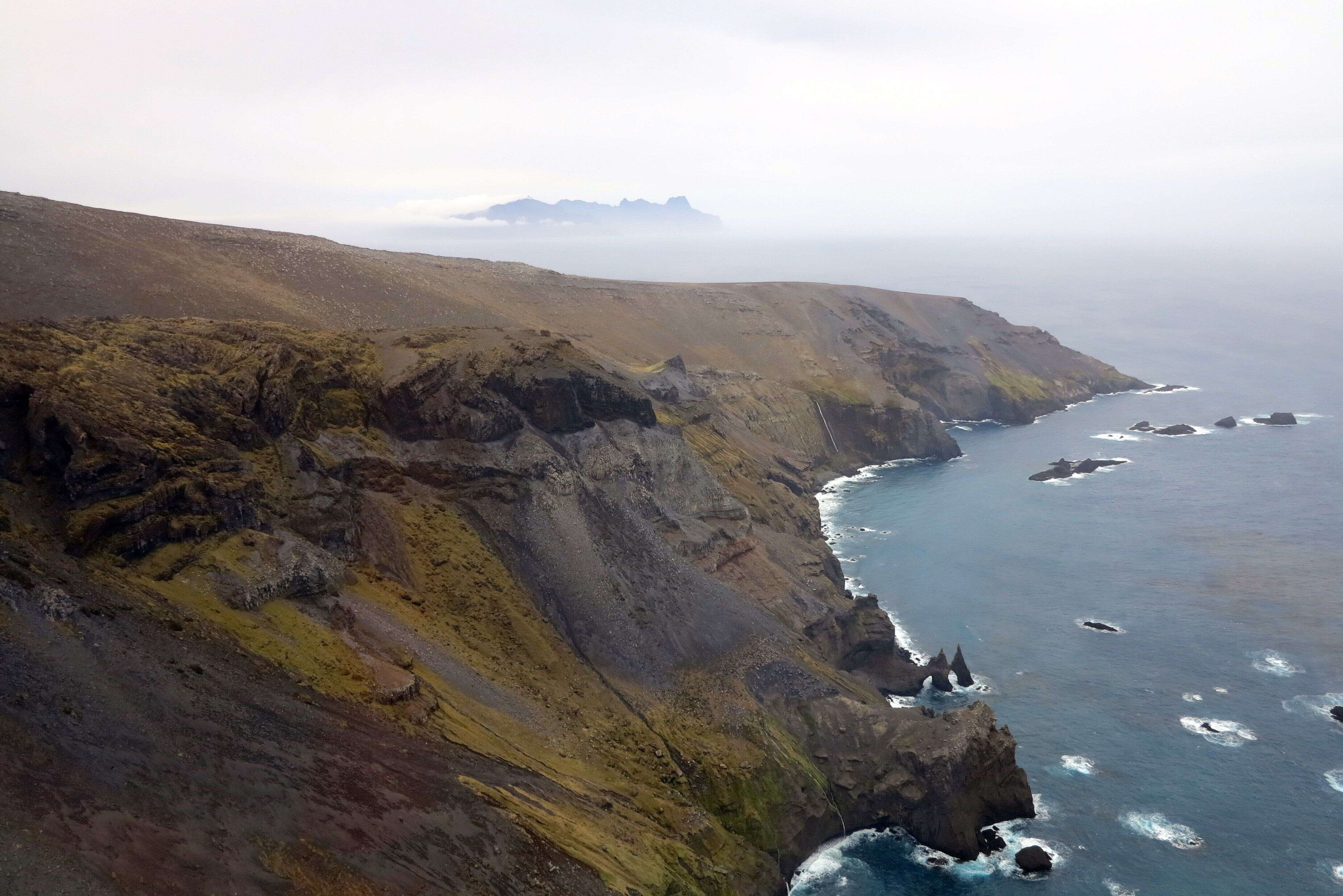 Un rivage de l'île de la possession dans l'archipel des îles Crozet (photo prise en août 2012)