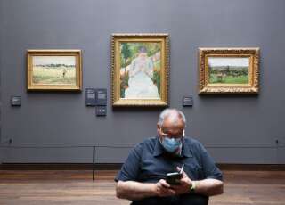 Un visiteur au Musée d'Orsay, le 23 juin 2020 (Photo d'illustration)