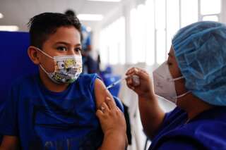 Le vaccin contre le Covid-19 pour les enfants recommandé seulement pour les plus fragiles par la HAS (photo d'illustration prise au Salvador en septembre 2021-  REUTERS/Jose Cabezas)