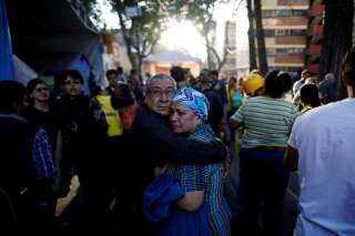 À Mexico, un violent séisme de magnitude 7,2 a semé la panique