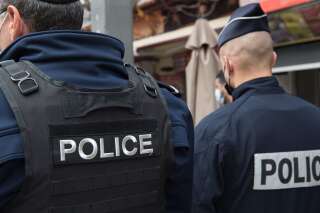 Deux hommes soupçonnés de vouloir mener une action terroriste ont été interpellés en Seine-et-Marne et dans les Yvelines le 29 novembre par la DGSI et écroués.