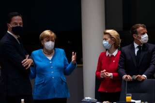 Mark Rutte, Angela Merkel, Ursula von der Leyen et Emmanuel Macron lors du sommet européen sur le plan de relance