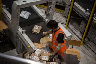 Amazon dépose le brevet d'un bracelet qui surveille ses employés au travail