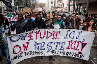 Partout en France, et notamment ici à Lyon, les étudiants français et étrangers n'ont eu de cesse de manifester contre la hausse des frais de scolarité voulue par l'exécutif.