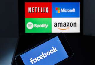 Depuis le 16 mars, début des premières mesures de confinement aux États-Unis, la valeur du titre Facebook a bondi de près de 60%, celle d’Amazon a augmenté de 45%, celle de Netflix de 46%, celle d’Apple de 31%.