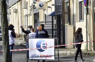 Les meurtres à Pôle Emploi et en Ardèche liés à un autre meurtre dans le Haut-Rhin (Photo by PHILIPPE DESMAZES / AFP)