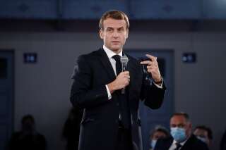 Emmanuel Macron, en visite dans le Nord le 19 novembre 2021, a assuré son soutien aux pêcheurs français.