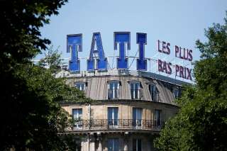 L'enseigne parisienne de Tati, à la station de métro Barbès, le 19 juin 2017.