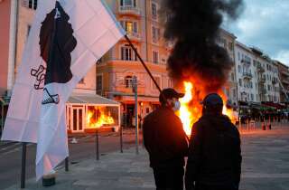 En Corse, de nouvelles manifestations pour Yvan Colonna ont dégénéré dimanche 3 avril, provoquant le report de la réunion sur l’avenir indépendantiste de l'île prévue le 8 avril.