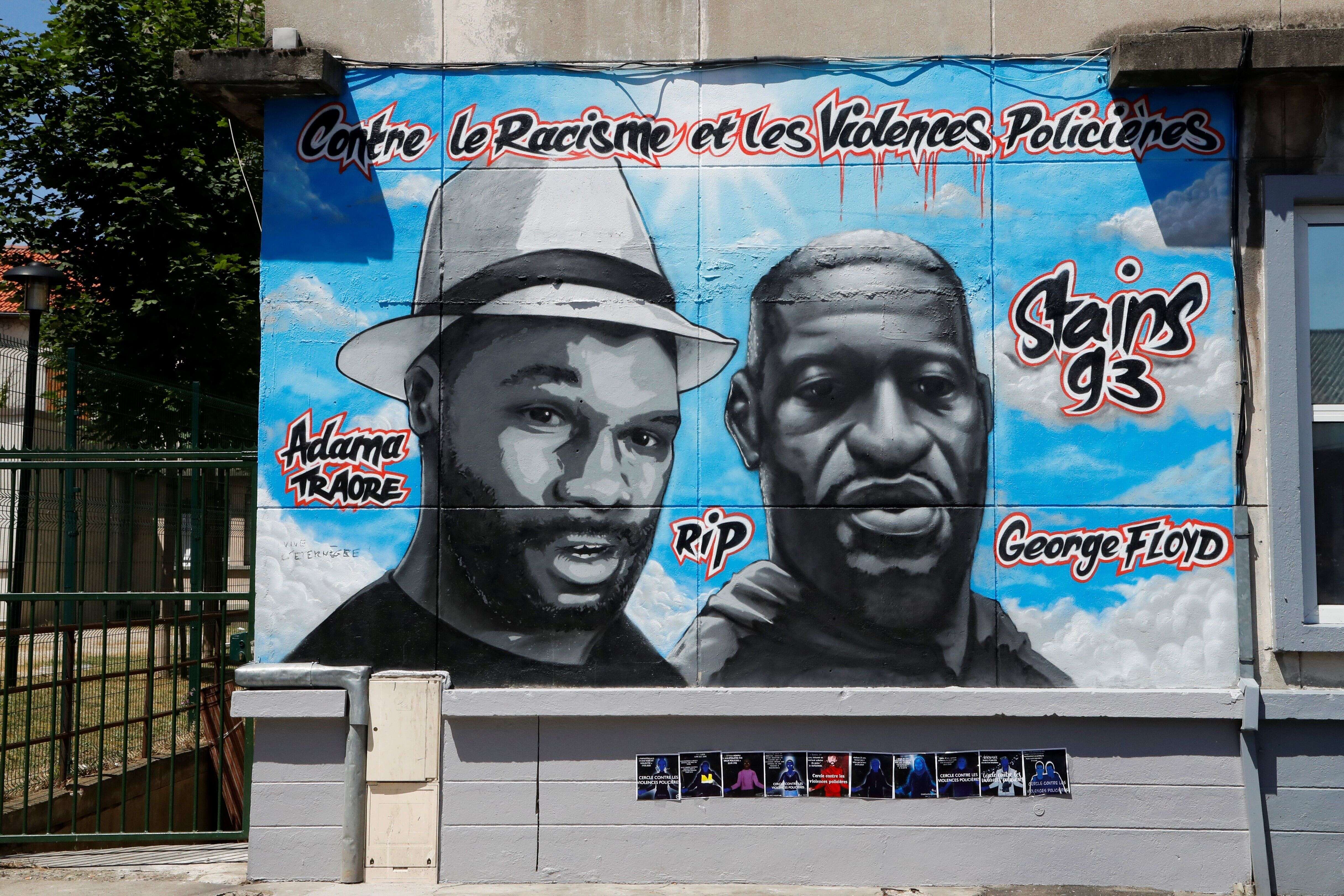 Cette fresque peinte à Stains, en Seine-Saint-Denis (ici le 22 juin), a suscité la colère des syndicats de policiers.