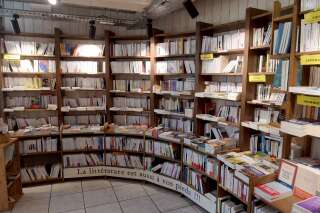 Dans une librairie fermée de Montreuil (Seine-Saint-Denis), le 6 mai 2020.