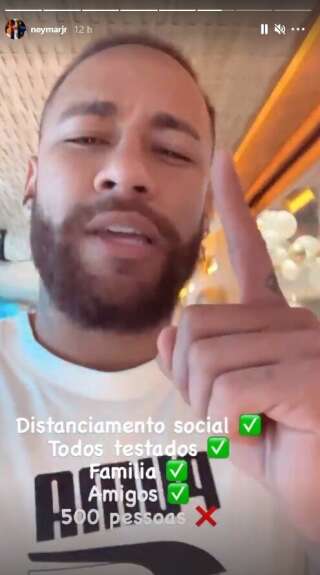 Neymar se moque des rumeurs d'un réveillon à 500 personnes