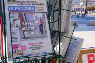 Un kiosque à journaux en centre ville lors de la 9ème journée de confinement suite à l'épidémie de coronavirus Covid-19 le 25 mars 2020 à Lyon, France.