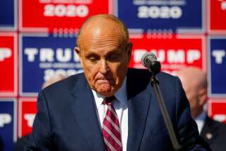 Rudy Giuliani, avocat de Trump,  s'exprime à Philadelphie en Pennsylvanie le 7 novembre 2020