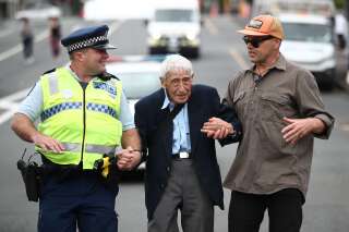John Sato, un vétéran de la Seconde guerre mondiale de 95 ans, a pris quatre bus pour se joindre aux commémorations.