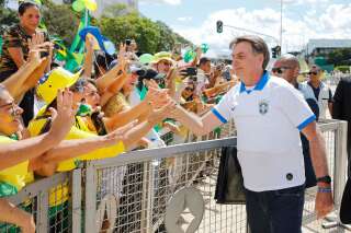 Coronavirus: Bolsonaro fait presque aussi fort que Trump en ne respectant aucune consigne