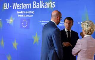 Emmanuel Macron, Charles Michel, et Ursula on der Leyen, lors du sommet européen de Bruxelles, le 23 juin 2022