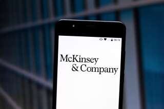 Un logo du cabinet de conseil McKinsey & Company (Photo Illustration by Rafael Henrique/SOPA Images/LightRocket via Getty Images)