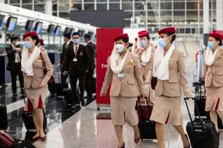 La compagnie aérienne Emirates s'est engagée à prendre en charge les frais médicaux de voyageurs qui contracteraient le coronavirus durant un voyage.
