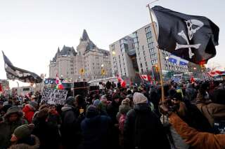 (Photo des manifestants à Ottawa, Ontario, Canada, le 5 février 2022 par REUTERS/Blair Gable