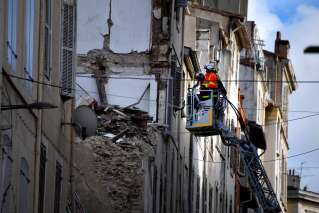 Après l'effondrement d'immeubles à Marseille, plus de mille personnes évacuées