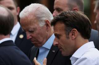 Le président des États-Unis, Joe Biden, lors d'un échange avec Emmanuel Macron sur les stratégies à adopter face aux pays producteurs de pétrole.