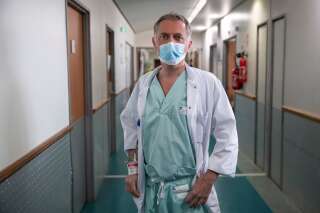 Le docteur Philippe Juvin, ici à l'hôpital Georges-Pompidou à Paris, le 25 mars 2020.