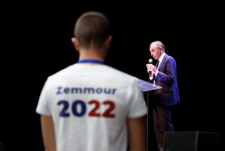 Éric Zemmour lors d'un meeting à Béziers, le 16 octobre.