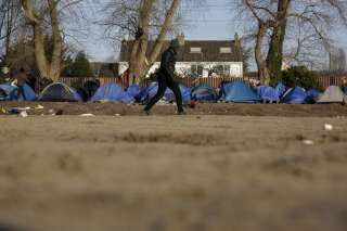 À Calais, plusieurs blessés après des heurts entre migrants et policiers