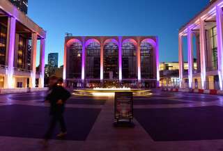 Fin du confinement pour les théâtres et concerts à New York (photo du Lincoln Center le 7 janvier 2021)