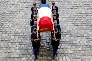 Charles Aznavour: hommage national ou obsèques nationales? Ce qui les différencie, qui y a eu droit