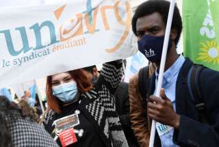 Le syndicat étudiant est sous le feu des critiques depuis le 17 mars dernier, date à laquelle sa présidente, Mélanie Luce, a confirmé la tenue de groupes de parole en non mixité, au sein de l'UNEF. (Bertrand GUAY / AFP)