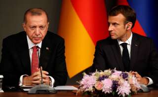 Recep Tayyip Erdogan et Emmanuel Macron (ici photographiés en octobre 2018 à Istanbul) ont échangé sur la crise en Méditerranée, où se jo