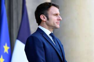 Emmanuel Macron candidat, ses opposants à la présidentielle fustigent son quinquennat