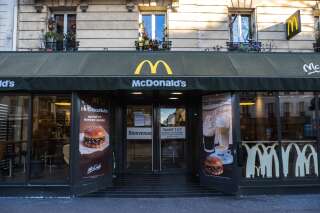 La devanture d'un restaurant McDonald dans le 14e arrondissement de Pari, le 15 mars 2020 (image d'illustration)(Photo by Edward Berthelot/Getty Images)
