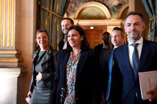 La maire de Paris Anne Hidalgo, entourée de Léa Filoche, David Belliard, Ian Brossat, et Emmanuel Gregoire (illustration)