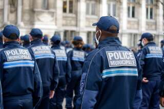 Les policiers municipaux de Paris ne pourront pas verbaliser tout de suite