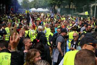 Gilets jaunes: 15.500 manifestants pour l'acte 27, plus faible participation