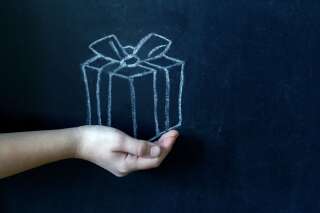 Pourquoi il est important que vos enfants offrent un cadeau à leur maître ou leur maîtresse
