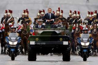 Pour son investiture à l'Élysée, Emmanuel Macron a voulu se tailler un uniforme présidentiel