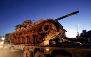 Un char turc à la frontière turco-syrienne à Bab al-Hawa le 9 février 2020.